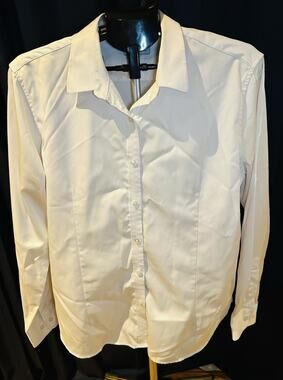 Siliteelon Button-Up White Shirt size XL